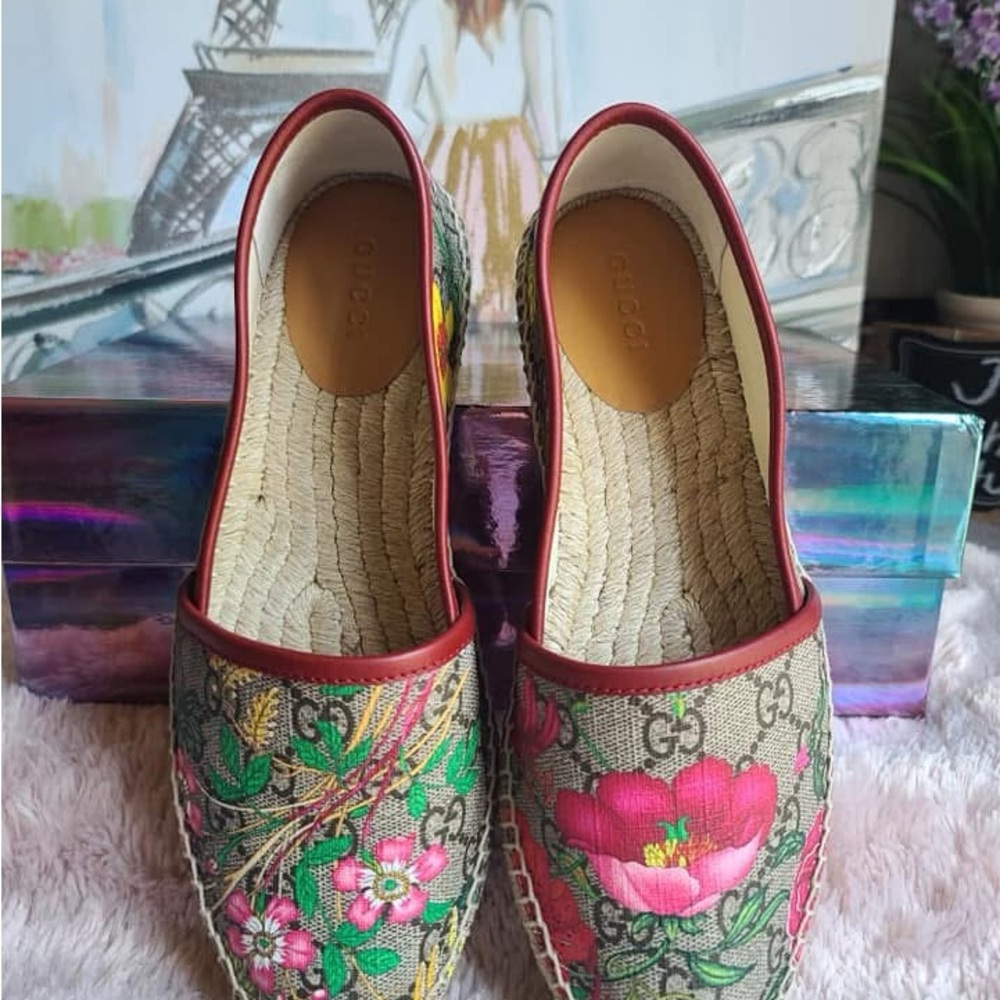 Gucci Women's Pink and Green Floral Espadrilles